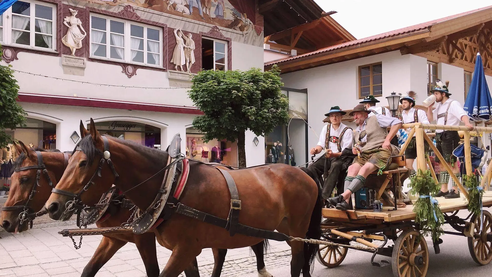 Gasthof Zum Rassen Garmisch-Partenkirchen Pensjonat